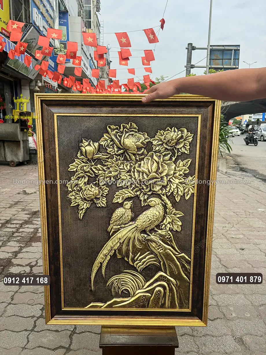 Tranh c&oacute; k&iacute;ch thước nhỏ nhắn, th&iacute;ch hợp treo trong mọi kh&ocirc;ng gian sống